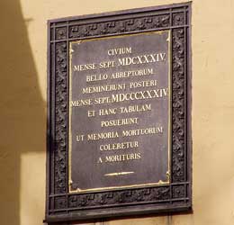 Tafel mit lateinischer Inschrift