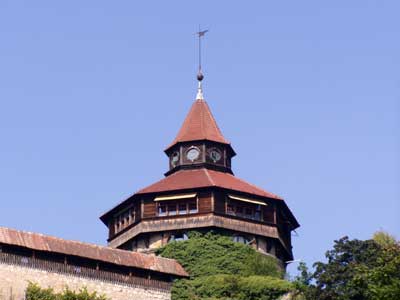 Dicker Turm