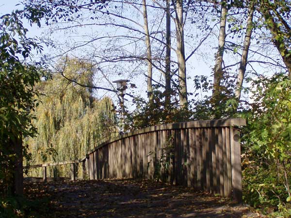 kleine Holzbr&uuml;cke