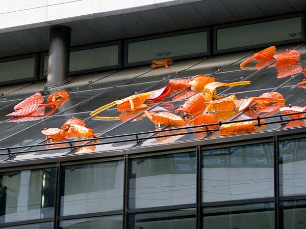 k&uuml;nstliches Laub auf Vordach