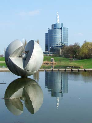 Egelsee, im Hintergrund Bülow-Turm